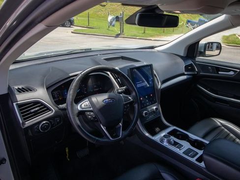 Used 2022 Ford Edge SEL AWD/4WD image 5