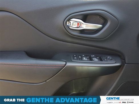 Used 2020 Jeep Cherokee Trailhawk w/ Cold Weather Group image 12