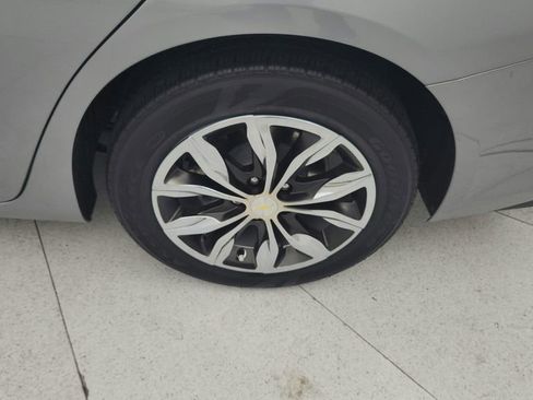 Used 2023 Chevrolet Malibu LT FWD image 30