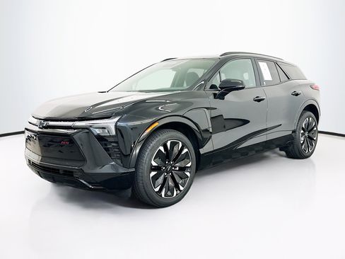 Used 2025 Chevrolet Blazer EV RS AWD/4WD image 3