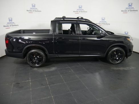 Certified 2025 Honda Ridgeline Black Edition image 3