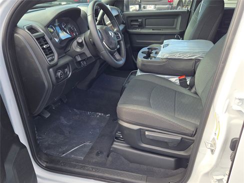 New 2026 RAM 3500 Tradesman image 25