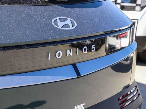New 2026 Hyundai Ioniq 5 SEL image 10