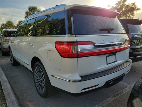 Used 2020 Lincoln Navigator Reserve w/ Luxury Package image 3