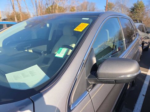 Used 2024 Ford Edge Titanium w/ Titanium Elite Package image 8