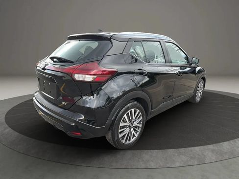 Used 2021 Nissan Kicks SV FWD image 5