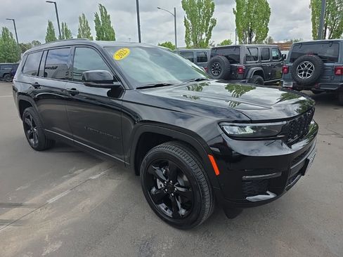 Used 2025 Jeep Grand Cherokee L Limited w/ Luxury Tech Group II AWD/4WD image 4