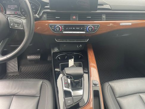 Used 2023 Audi A4 2.0T Premium w/ Convenience Package image 11
