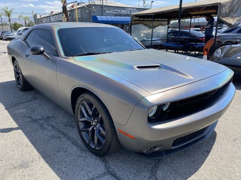 Used 2019 Dodge Challenger SXT w/ Blacktop Package RWD image 7