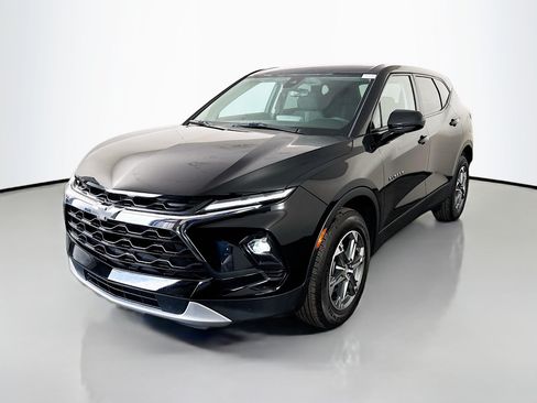 Used 2023 Chevrolet Blazer LT FWD image 4