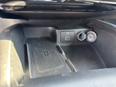 Used 2025 Ford Escape Platinum image 20