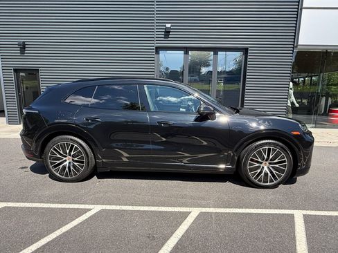 New 2026 Porsche Cayenne S AWD/4WD image 8