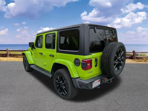 Used 2021 Jeep Wrangler Unlimited Sahara image 5