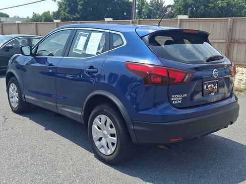 Used 2018 Nissan Rogue Sport S AWD/4WD image 6