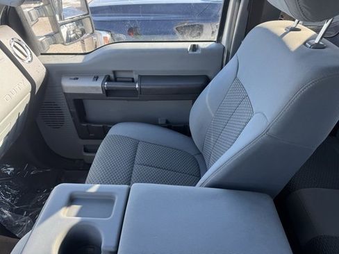 Used 2015 Ford F250 XLT w/ XLT Interior Package image 19