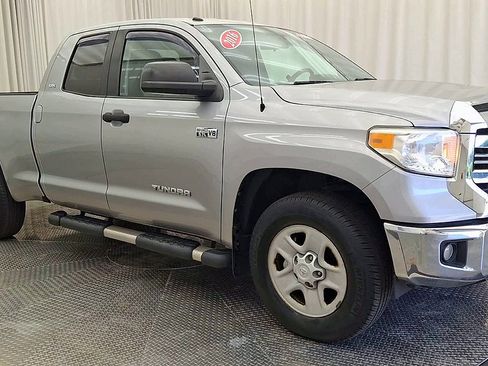 Certified 2016 Toyota Tundra SR5 AWD/4WD image 9