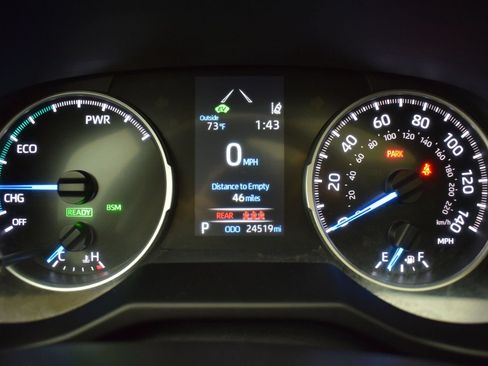 Used 2021 Toyota RAV4 XLE w/ Convenience Package AWD/4WD image 18