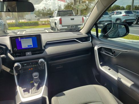 Used 2025 Toyota RAV4 LE image 17