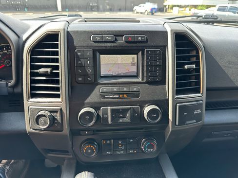 Used 2018 Ford F150 Raptor w/ Raptor Hood Graphics Package image 16