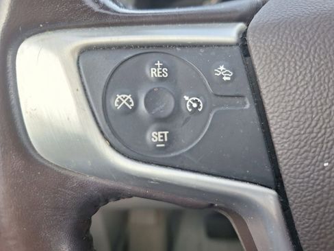 Used 2021 GMC Acadia SLT image 13