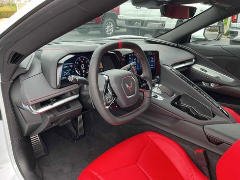 Used 2024 Chevrolet Corvette Stingray Coupe w/ 1LT RWD image 17