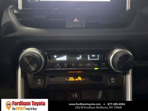 Used 2023 Toyota RAV4 LE AWD/4WD image 27
