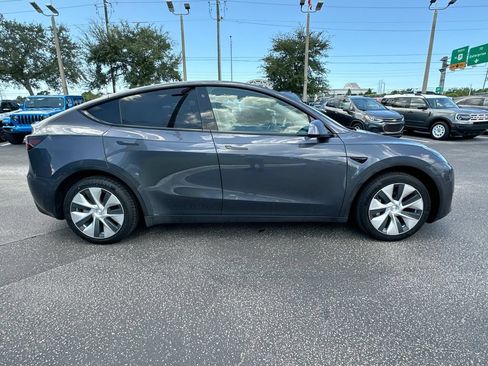 Used 2021 Tesla Model Y Long Range AWD/4WD image 4