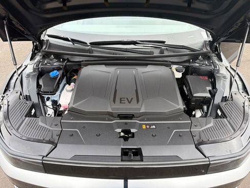 Used 2025 Hyundai Ioniq 5 SEL image 14