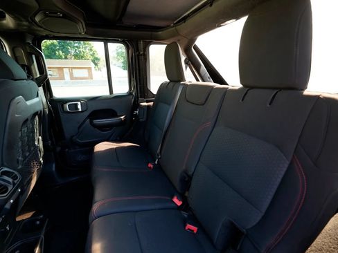 Used 2018 Jeep Wrangler Unlimited Rubicon AWD/4WD image 26