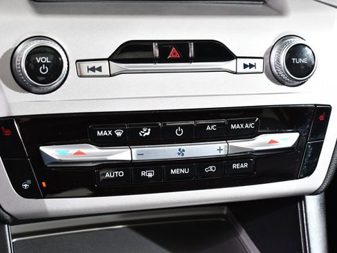 Used 2023 Ford Explorer XLT w/ Equipment Group 202A image 30