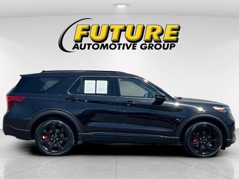 Certified 2022 Ford Explorer ST w/ Equipment Group 401A AWD/4WD image 2