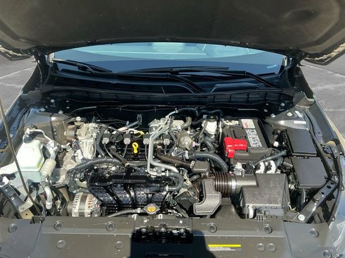 Used 2025 Nissan Altima 2.5 SV image 18