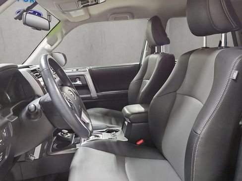 Used 2019 Toyota 4Runner SR5 Premium AWD/4WD image 12