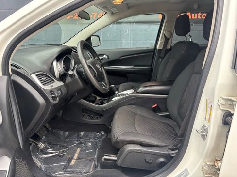 Used 2016 Dodge Journey SXT w/ Comfort/Convenience Group image 17