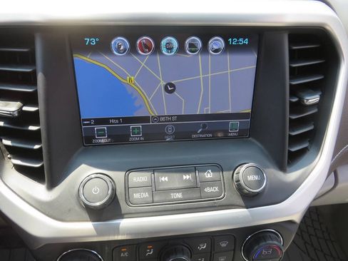 Used 2018 GMC Acadia SLT w/ LPO, Black Accent Package AWD/4WD image 19