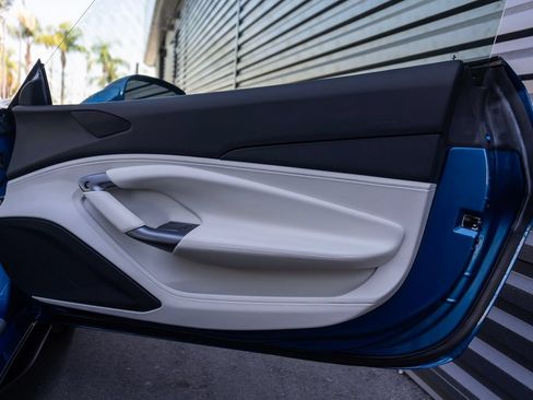 Used 2023 Ferrari F8 Tributo RWD image 27