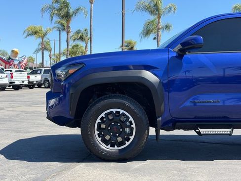 Used 2025 Toyota Tacoma TRD Off-Road AWD/4WD image 22