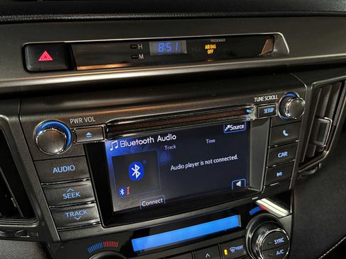 Used 2013 Toyota RAV4 XLE AWD/4WD image 32