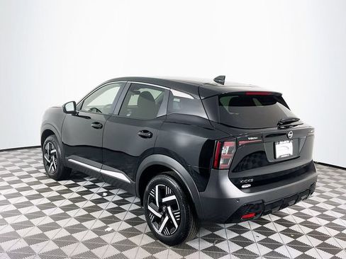 Used 2025 Nissan Kicks SV FWD image 5