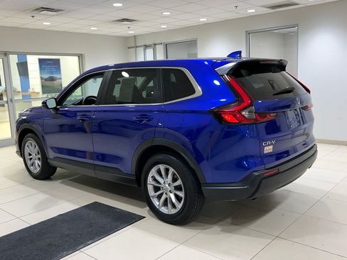 Used 2023 Honda CR-V EX image 10