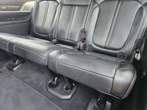 Used 2024 Jeep Wagoneer Series II w/ Convenience Group I AWD/4WD image 23