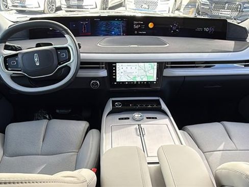 New 2025 Lincoln Navigator L Reserve image 15