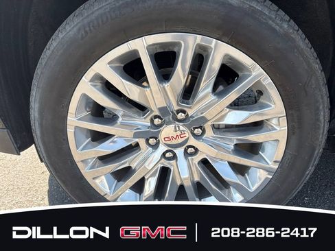 Used 2024 GMC Yukon Denali w/ Advanced Technology Package AWD/4WD image 26