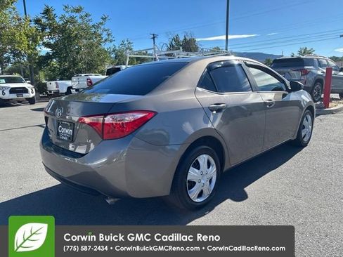 Used 2018 Toyota Corolla LE FWD image 6