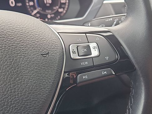 Used 2019 Volkswagen Tiguan SEL AWD/4WD image 26