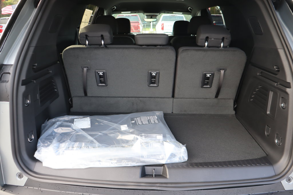 New 2027 Chevrolet Traverse LT w/ Midnight/Sport Edition AWD/4WD image 28