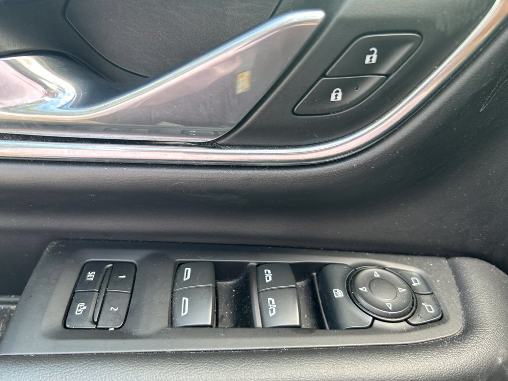 Used 2024 Chevrolet Tahoe LT AWD/4WD image 9