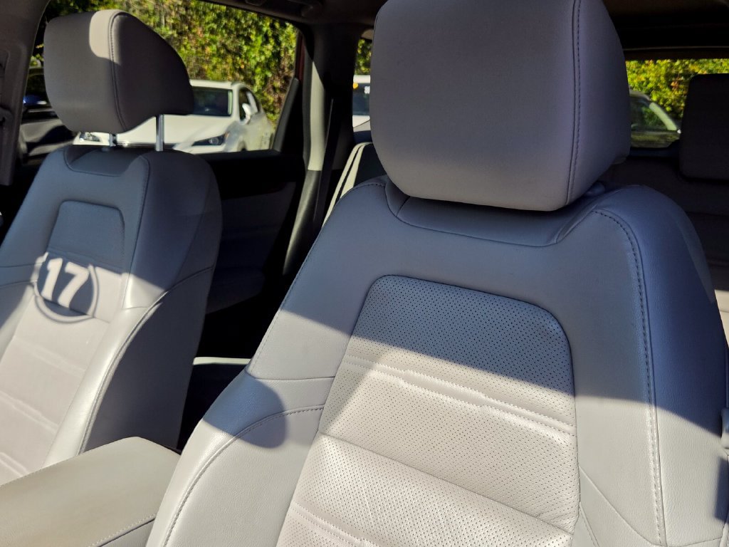Used 2017 Honda CR-V Touring image 21