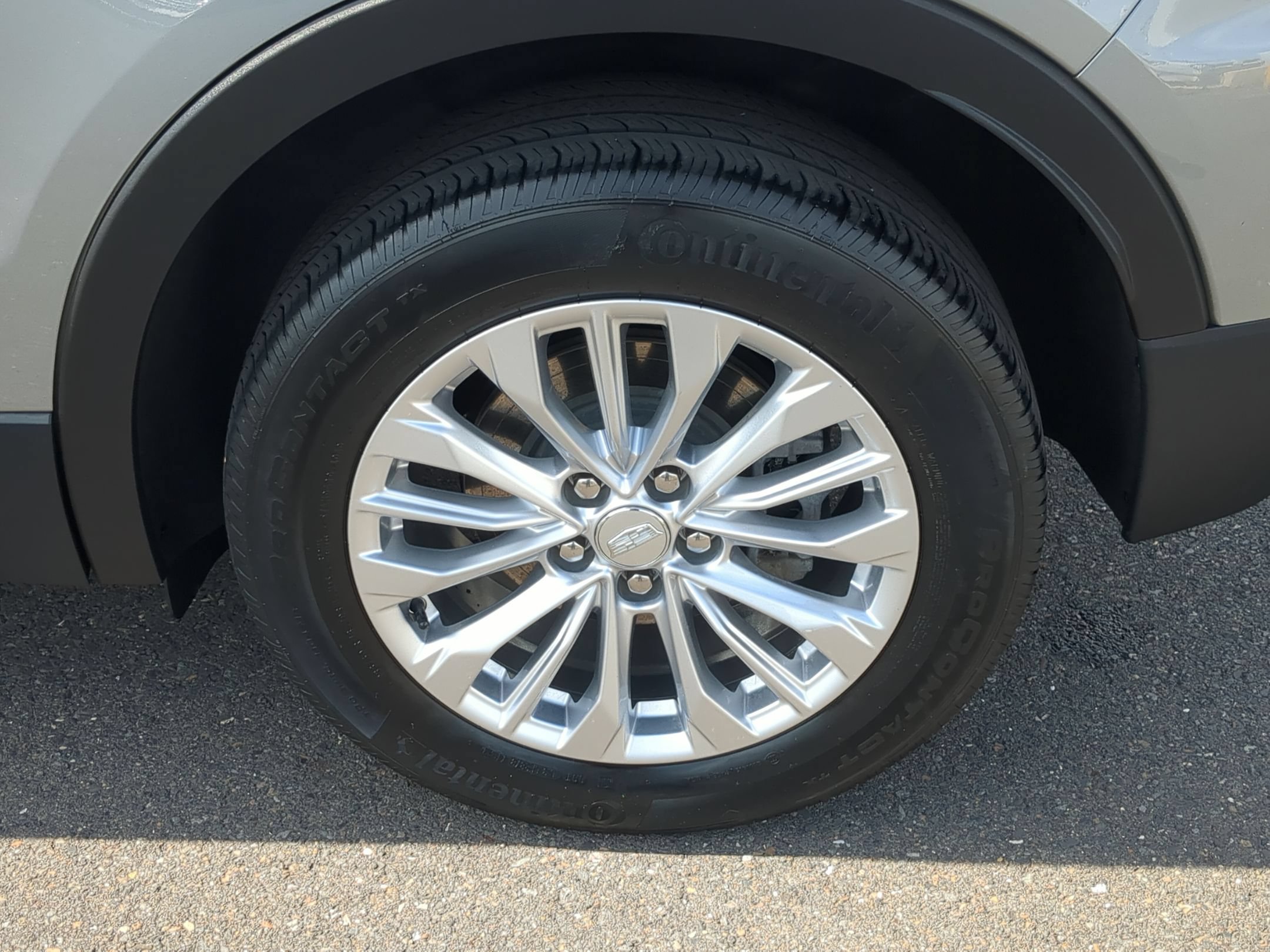 Certified 2024 Cadillac XT4 Luxury w/ Cold Weather Package AWD/4WD image 31