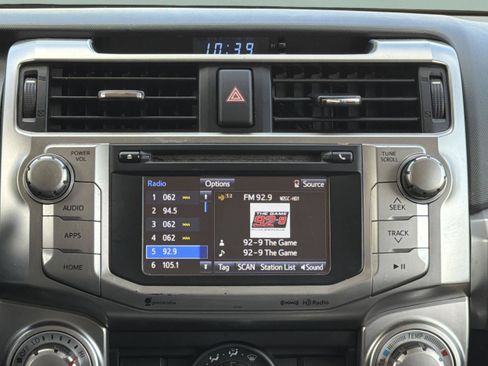 Used 2016 Toyota 4Runner SR5 AWD/4WD image 34
